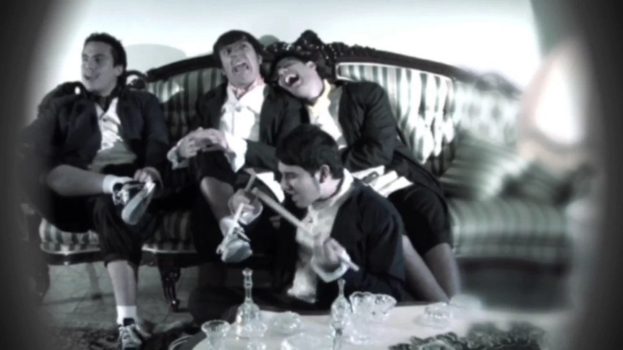 McUndales - Elizabeth (Video Oficial)