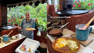 Día Lluvioso Para Un Almuerzo Sencillo Dobladitas Verdes y Atole Exprés