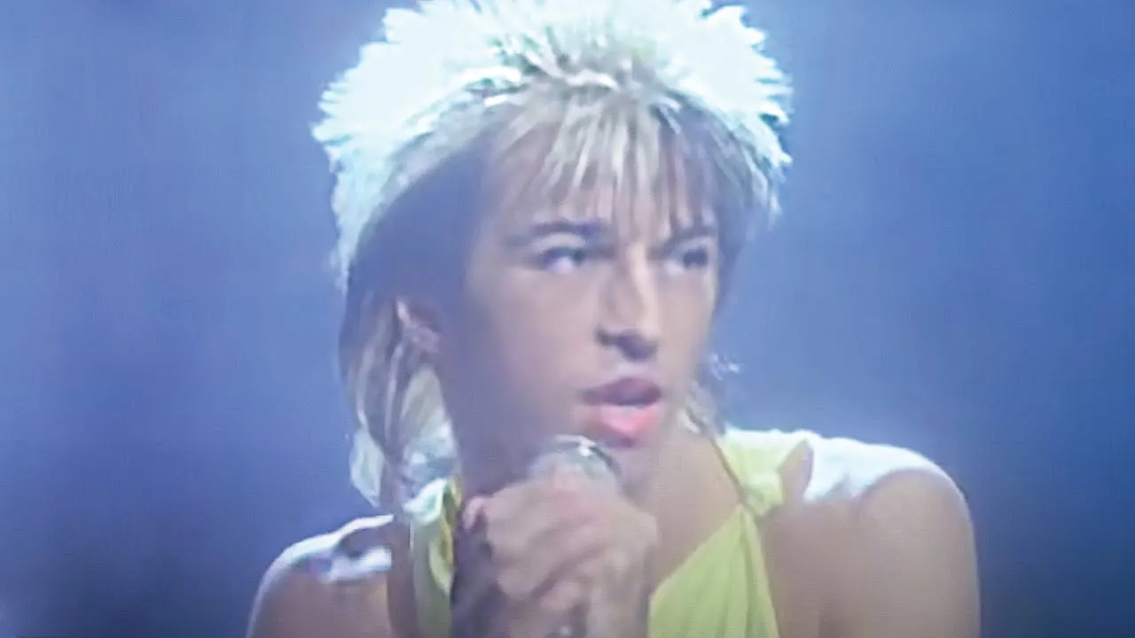 Kajagoogoo - Too Shy (Official Music Video) Kajagoogoo - Too Shy (Official Music Video)