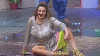afreen khan stage live performance pendi ae barsaat ve punjabi song naseebo lal smb