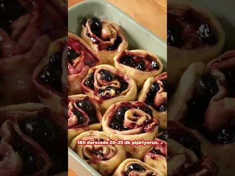 Enfes Bir Yaz Tatlısı: Limonlu Yaban Mersinli Cinnamon Roll