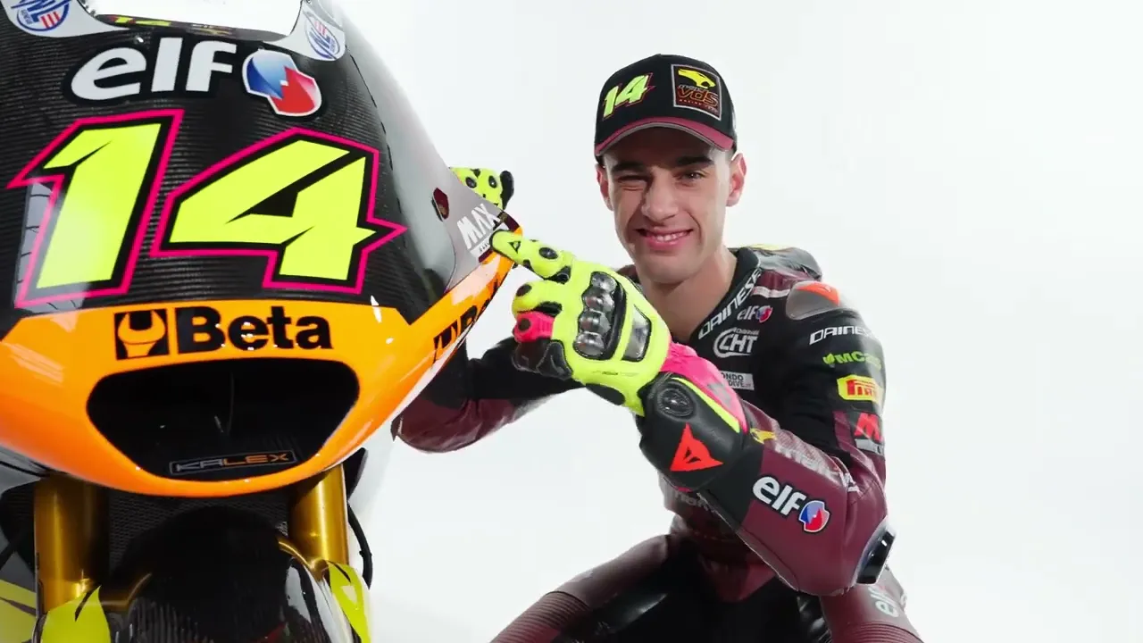 Tony Arbolino junto al ELF Marc VDS en Moto2 : Youtube video player