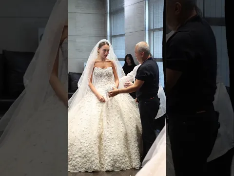 An @ElieSaabChannel fitting, with #Eliesaab himself🤍!