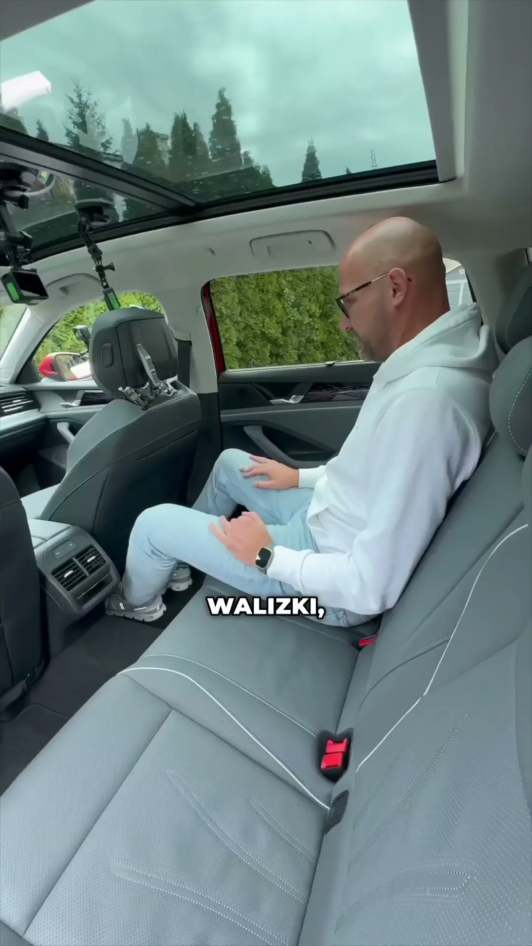 Wszyscy się bawią prądem, a VW ma wy****ne! #vwpassat #caroseria #premiera #shorts