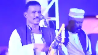 محمد النصري يعذب جمهورو علي عزف اغانيه بحر الشعاع اغاني طنبور 2018  محمد النصري يعذب جمهورو علي عزف اغانيه بحر الشعاع اغاني طنبور 2018