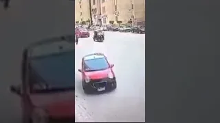 حادث سيارة تخبط توك توك عمدآ في الاسكندرية طوسن 