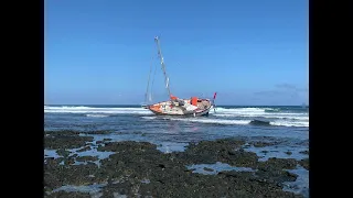 Crash in GGR. U.S.Entrant Guy has crashed his boat “Spirit” onto Rocks at Fuerteventura The Canaries