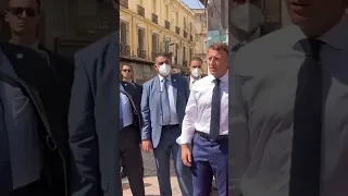 الرئيس الفرنسي ماكرون مع عمي بوعلام في ديسكو مغرب Macron à Disco Magreb 