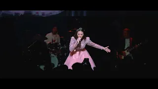 Download Cinta Luar Biasa (Cover) - Mahalini Raharja (Live in KL 2023) MP3