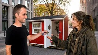 Wir schenken unser MINI HAUS einer OBDACHLOSEN Person