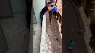 اقوي مقلب هتشوفه مقلب اكياس المايه Omar Elmagic Shorts Funny 