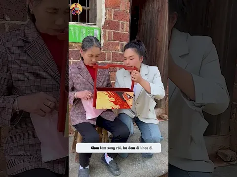 Cháu Gái Làm Túi Xách Cho Bà, Bà Hàng Xóm Nhìn Xong Lác Mắt!