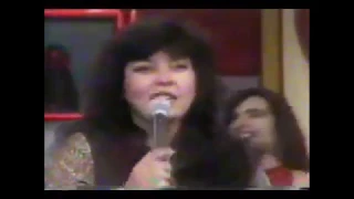 Roberta Miranda cantando "Champagne" no ''Clube do Bolinha'' (Rede Bandeirantes - 1993)