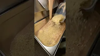 بستنی نوتلا فندق اینجوری باید باشه 