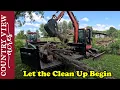 Download Lagu Beginnen met het opruimen van de stapel brandhout.