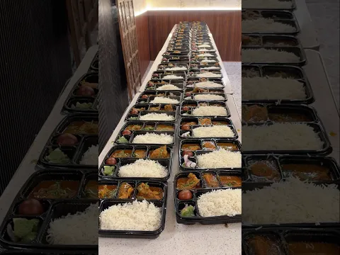 1500 Nonveg aur Veg Thali ka order aaya ek sath