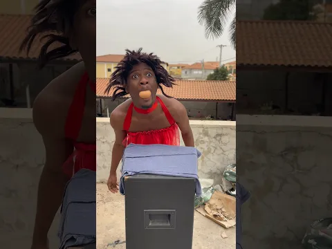 O pequena Dora vs Shin Shan #comedia #shorts #pequenadora