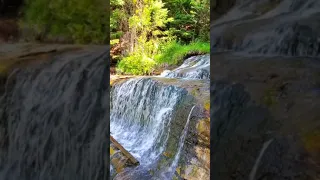 موسيقى هادئه مع صوت خرير المياه 