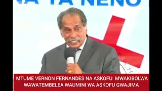 MTUME FERNANDES NA ASKOFU MWAKIBOLWA WAWATEMBELEA WAUMINI WA KANISA LA UFUFUO NA UZIMA 