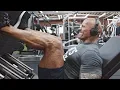 Video di Leg Day in the Iron Paradise. BEND BOUNDARIES. | Dwayne Johnson Under Armour Campaign