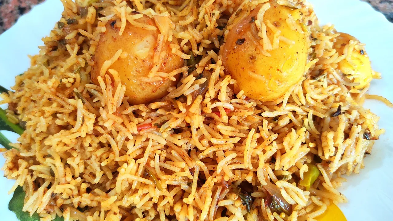           aloo biryani   aloo biryani in kadhai/cooker