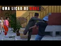 Download Lagu CHAVES PERDIDO - Uma lição de BOXE