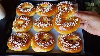 Preparo questa ricetta facile una volta a settimana! Soffici, deliziosi e perfetti per la colazione.