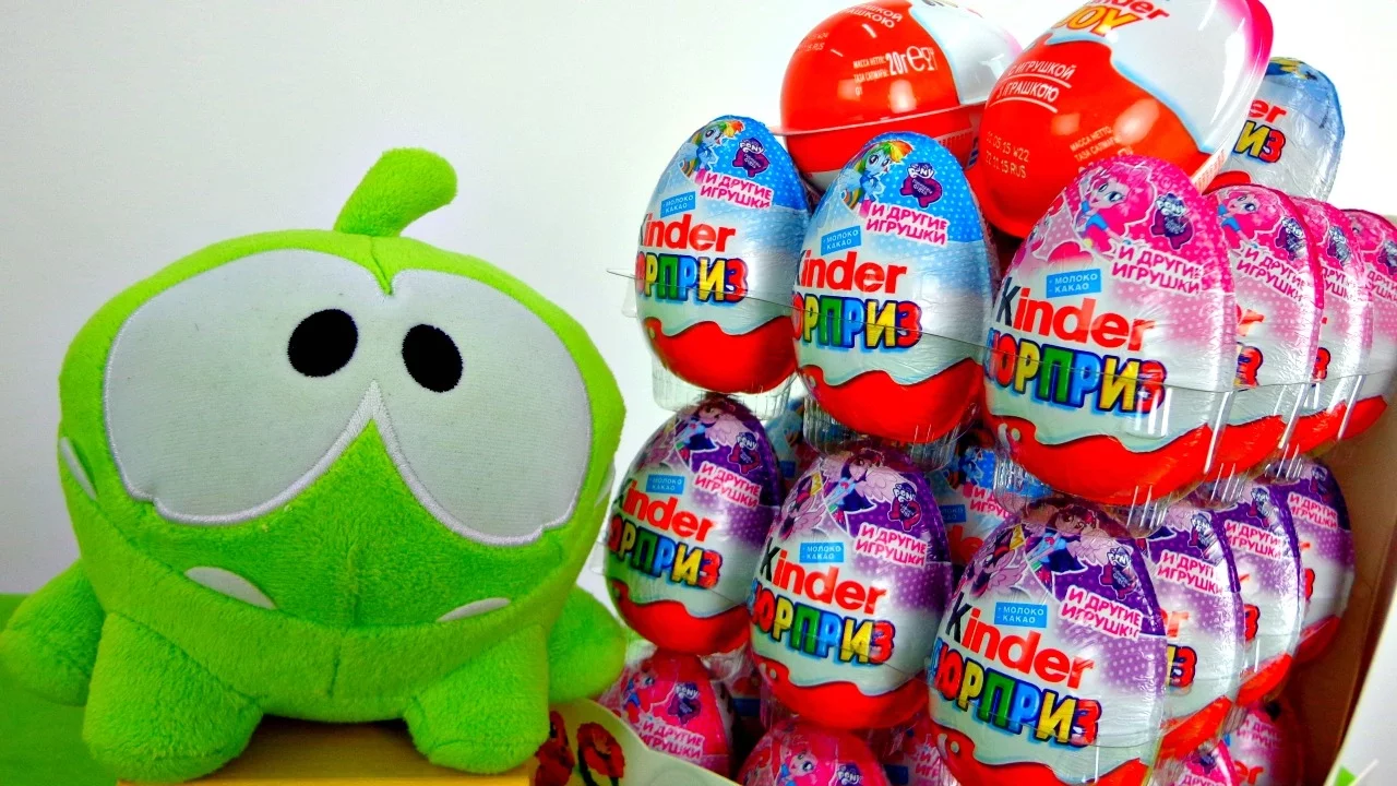 Включи распаковку киндеров с ам нямом. Включи распаковку киндеров с ам нямом. Киндер сюрпризы ам няма. Включи распаковку киндеров с ам нямом. Игрушка ам ням свит бокс.
