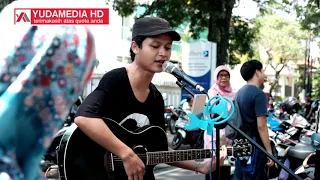 aku cuma punya hati mytha cover akustik pengamen jalanan ganteng sabian nanda