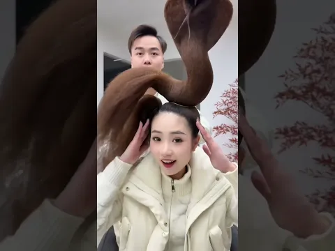 1 Year Without Washing Her Hair! 😨