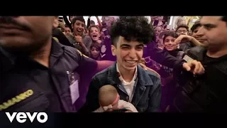 دايلر يغني صامولي في الكويت الشرطة طلعته من المول 