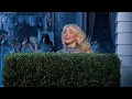 Download Lagu Watch SABRINA CARPENTER perform \