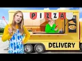 Download Lagu Amelia, Avelina \u0026 Akim start a food delivery service