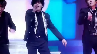 تاي على اغنية روسية مع كل يوم يقربنا القمر من بعضنا 