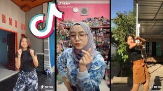 Download TIK TOK LUNGAMU NINGGAL KENANGAN - TIKTOK VIRAL-TIKTOK TERBARU2020 MP3