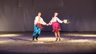 Український танець Козачок  Український танець Козачок