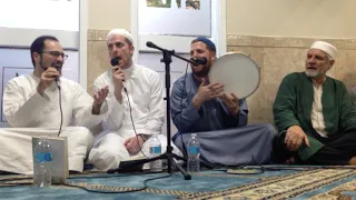 اللهم صل على الحبيب محمد  صلاتنا على النبي الهاشمي المطلب  يا عاشقين محمدا و آله                    دندنها