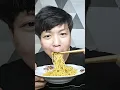 Download Lagu Perbedaan emak Indonesia dan luar negeri saat ngasih indomie #shorts