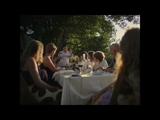 Gli Ultimi Giorni del Paradiso | Clip 'C'è sempre un campo da golf'