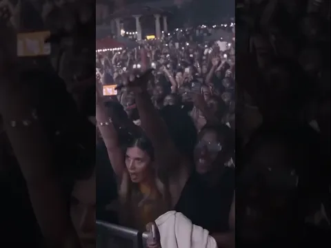 Rema performing “OZEBA” in Barcelona, Spain 🇪🇸🦇