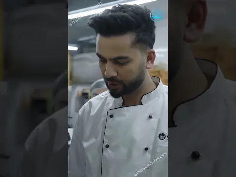 Elvish ne socha ki main Chef banu or ban gaya, Ek din ke liye. #elvishyadav #allrounder #trend #yt