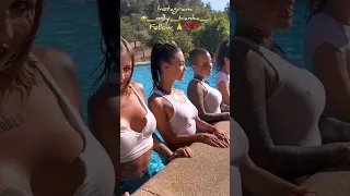 نساء مثير وساخن في حمام السباحة 