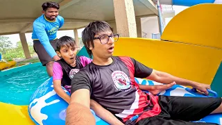 waterpark mein kunali dar gaya