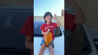 لو خيروك عصير برتقال أو اندومي فراولة 