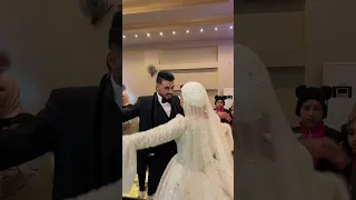 أنا أبيع الدنيا الدنيا 