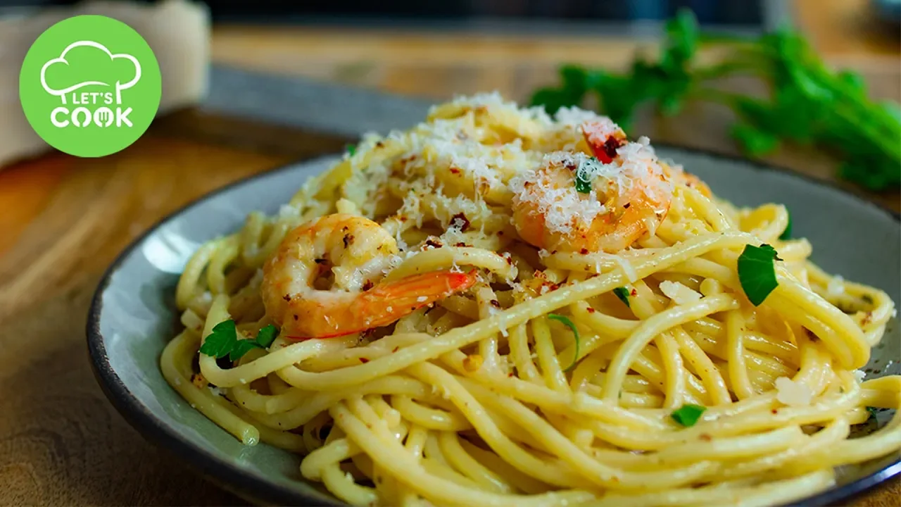 
          
          
          
            
            Spaghetti mit Knoblauch und Garnelen | 15 Minuten Rezept
          
        . 