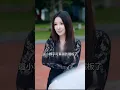 美女師姐酒後亂性主動和小夥一夜情，差點就耽誤他下山赴婚約，捲入豪門下毒陰謀，殊不知小夥是絕世神醫！運用高超醫術救人，獲得兩美相伴一路叱吒都市！