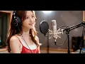 聽哭全網！Lily「向內坍塌」式溫柔翻唱《我知道很難過》：把崩潰嚼碎了，送你一個最深的擁抱。