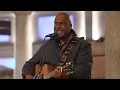 Download Lagu Bob Marley \u0026 The Wailers 'No Woman, No Cry' by Dave Mwaniki in Covent Garden, London September 2025
