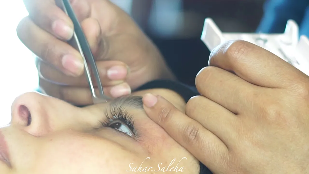 Cluster Eyelash Extension From Kohinoor Beauty Salon